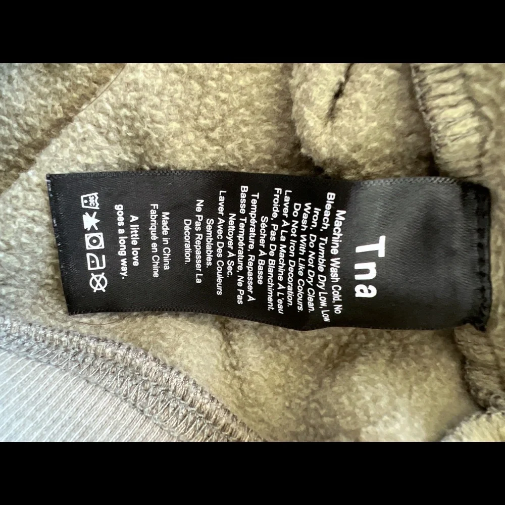 TNA hoodie - Picture 4 of 4